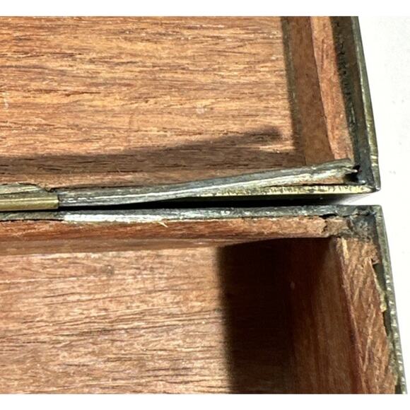 Vintage Brass Asian Jewelry Box With Art Image Old Trinket Box Antique Brass Box - Picture 6 of 12